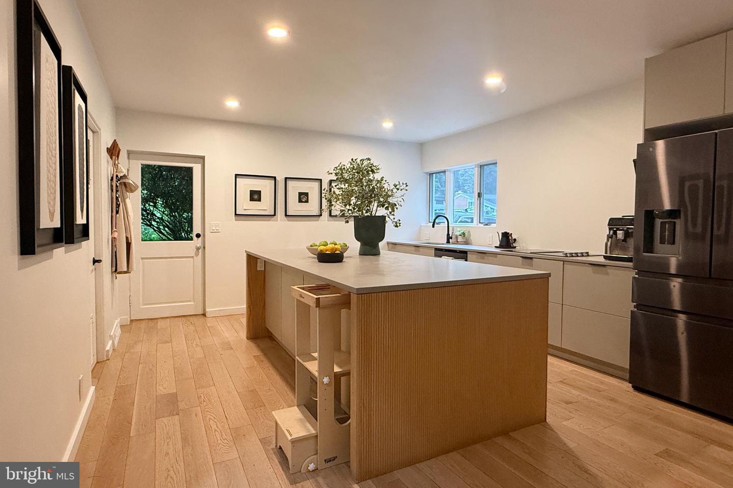 2103 Northcliff