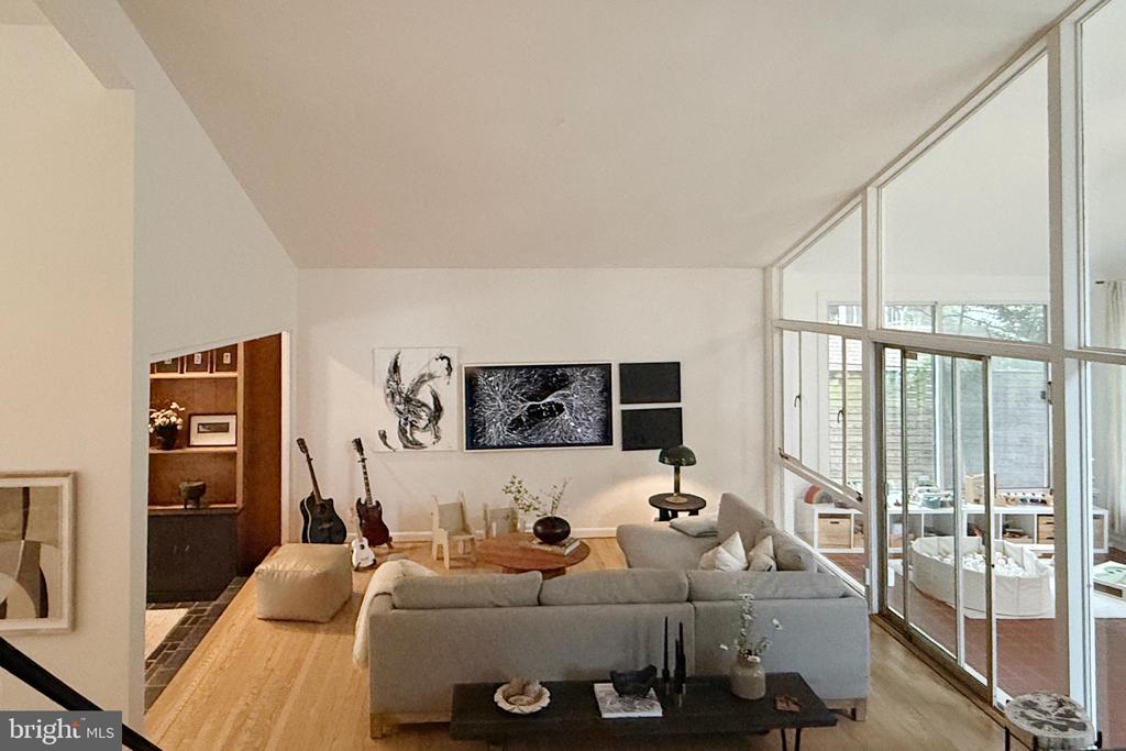 2103 Northcliff