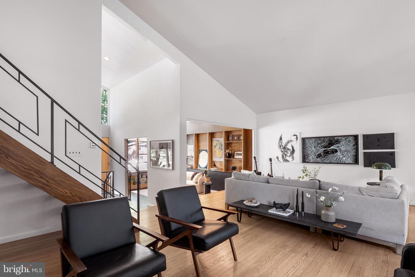2103 Northcliff