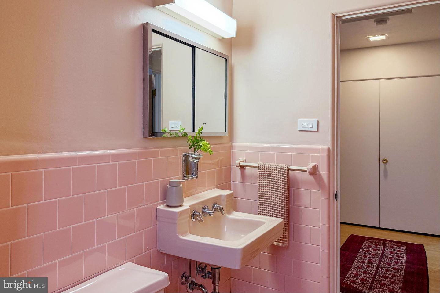 2103 Northcliff