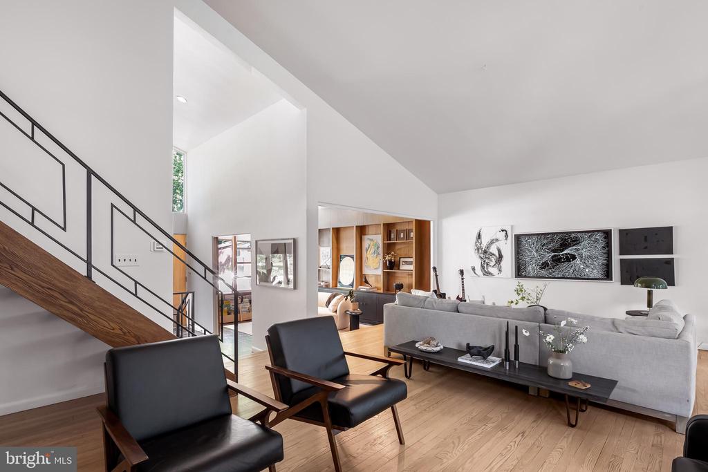 2103 Northcliff