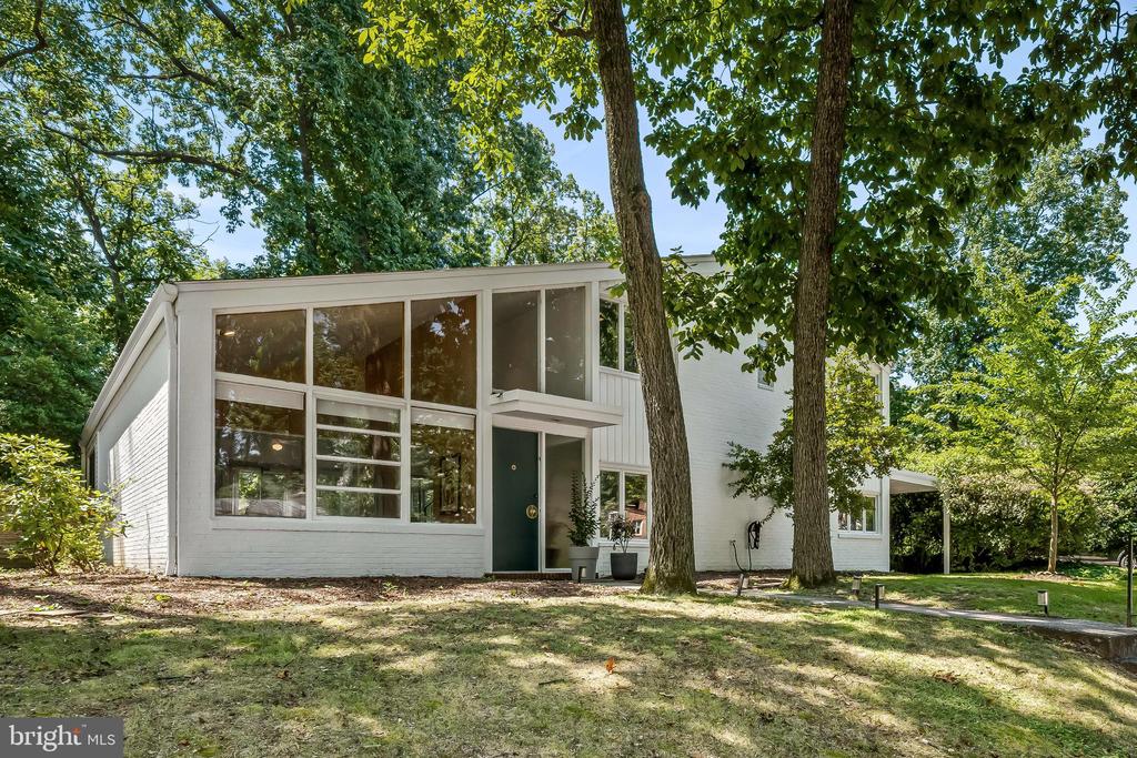2103 Northcliff