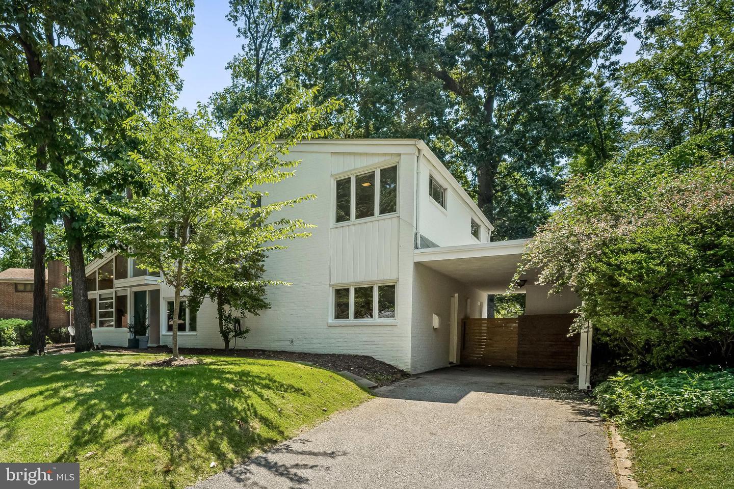 2103 Northcliff