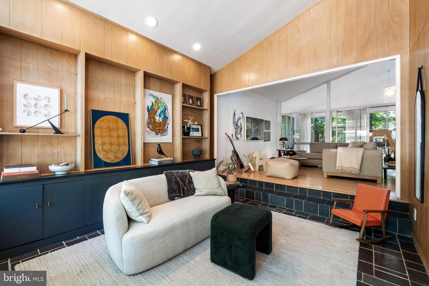 2103 Northcliff