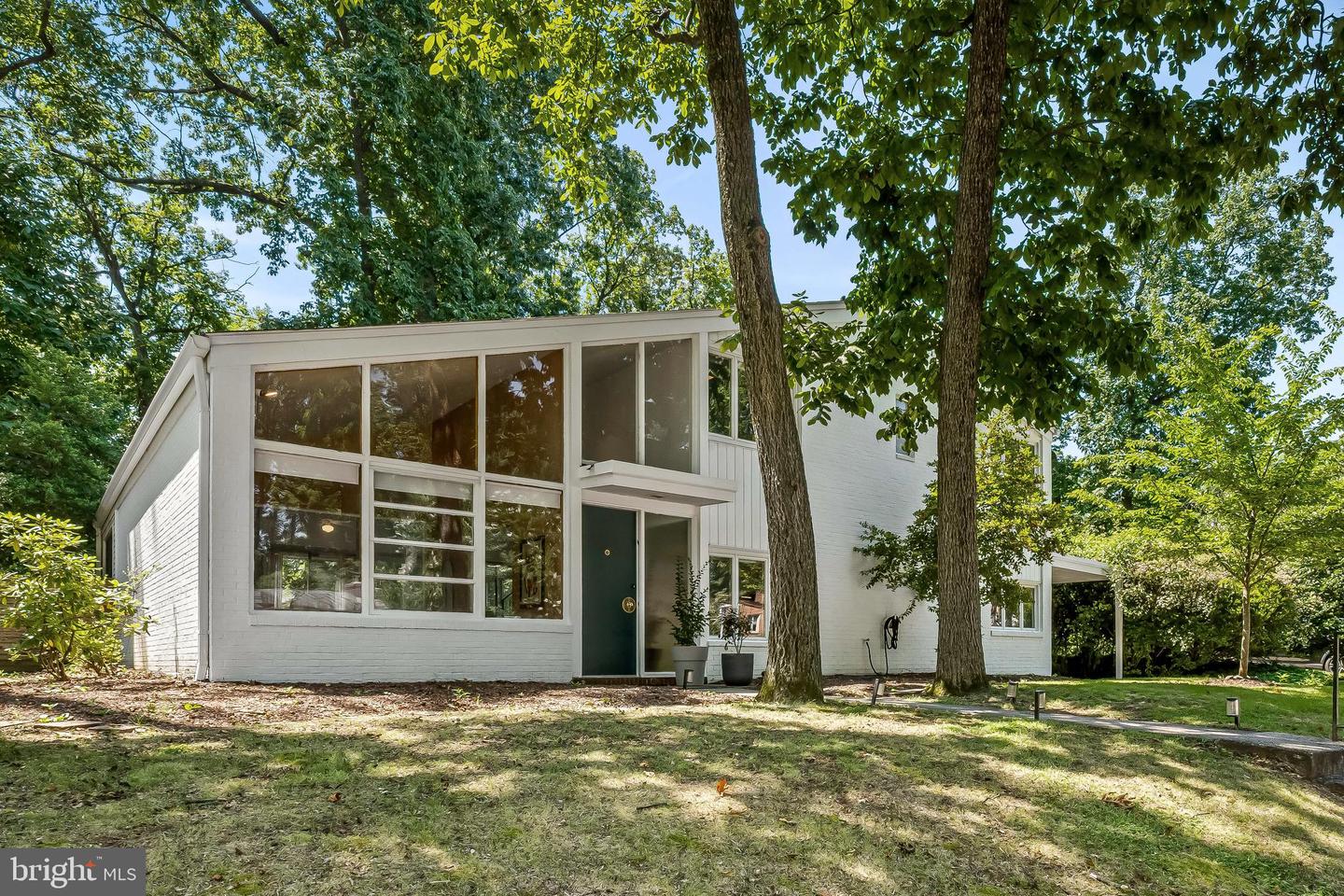 2103 Northcliff