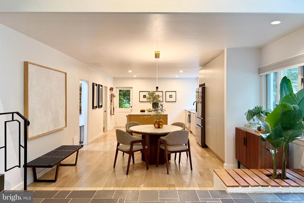 2103 Northcliff