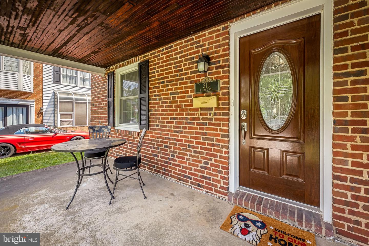 313 E Lake Ave E
