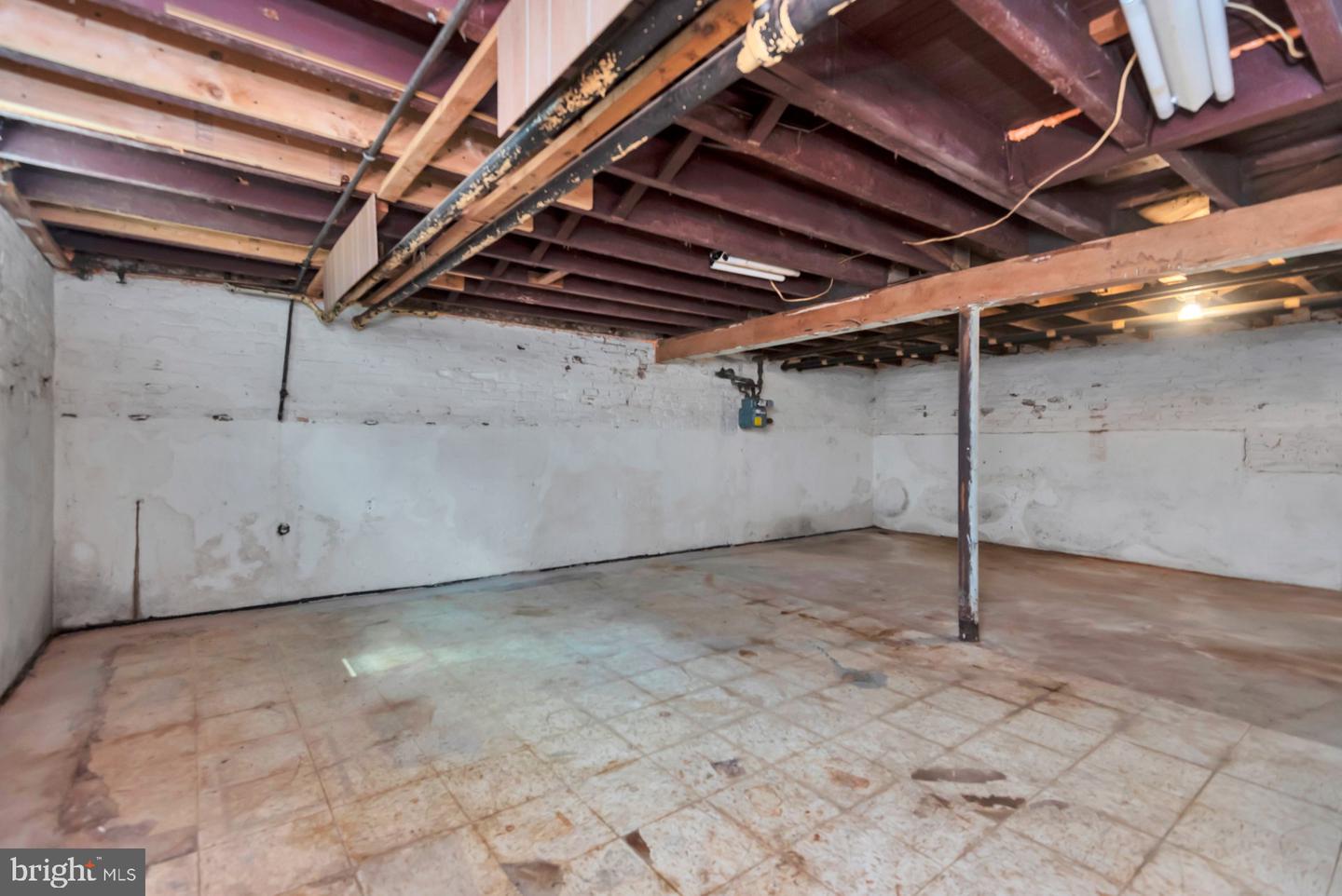 2505 Oakley Ave