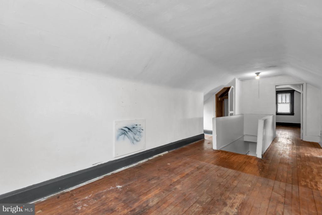 2505 Oakley Ave