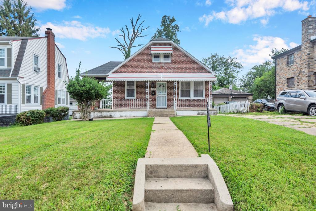 2505 Oakley Ave