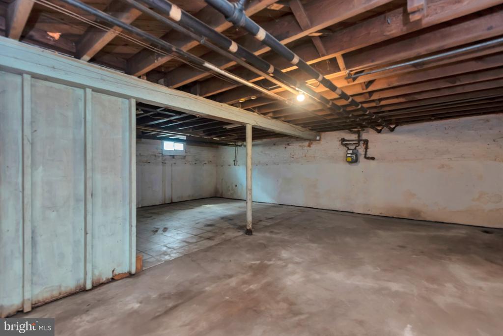 2505 Oakley Ave