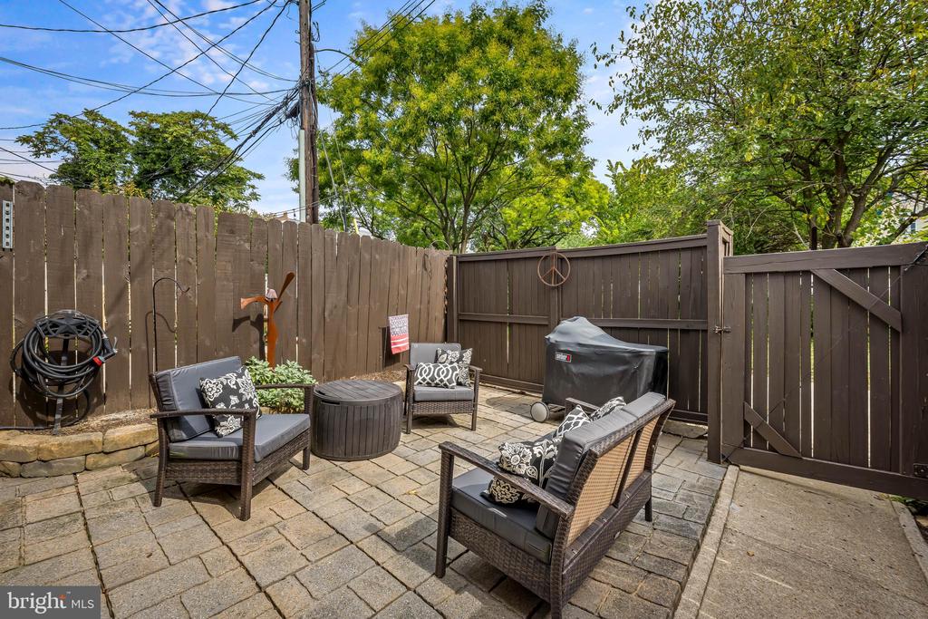 314 BIRKWOOD PLACE