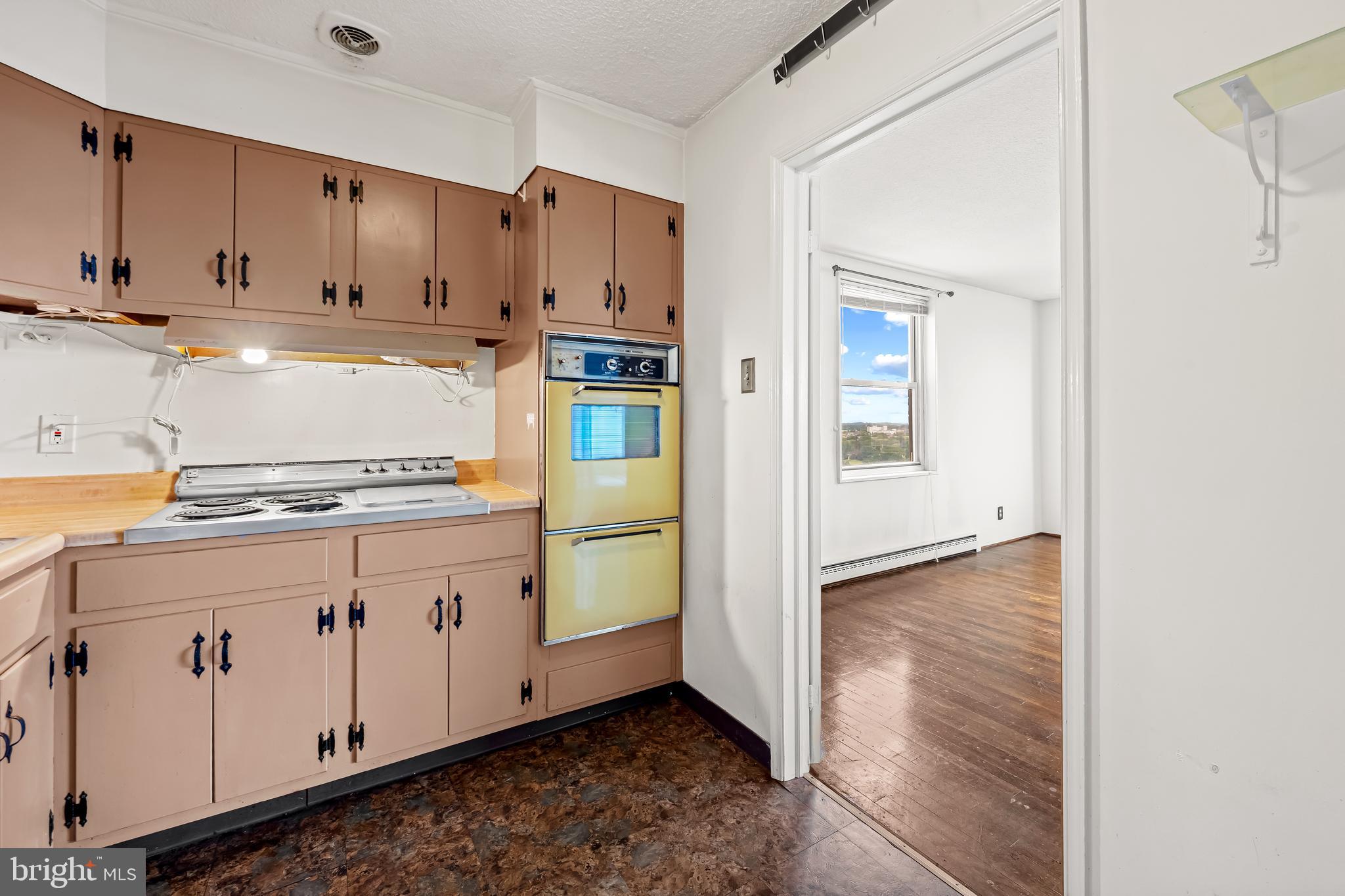 1101 SAINT PAUL STREET 2001