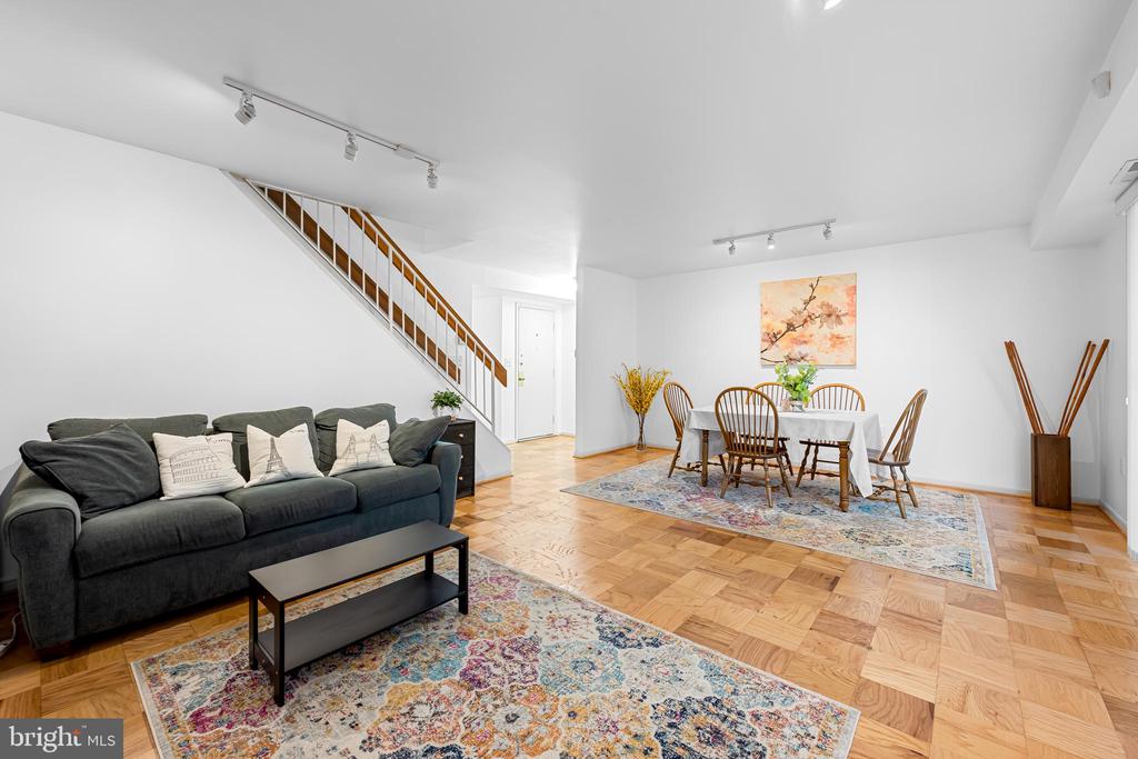 17 HAMILL ROAD F