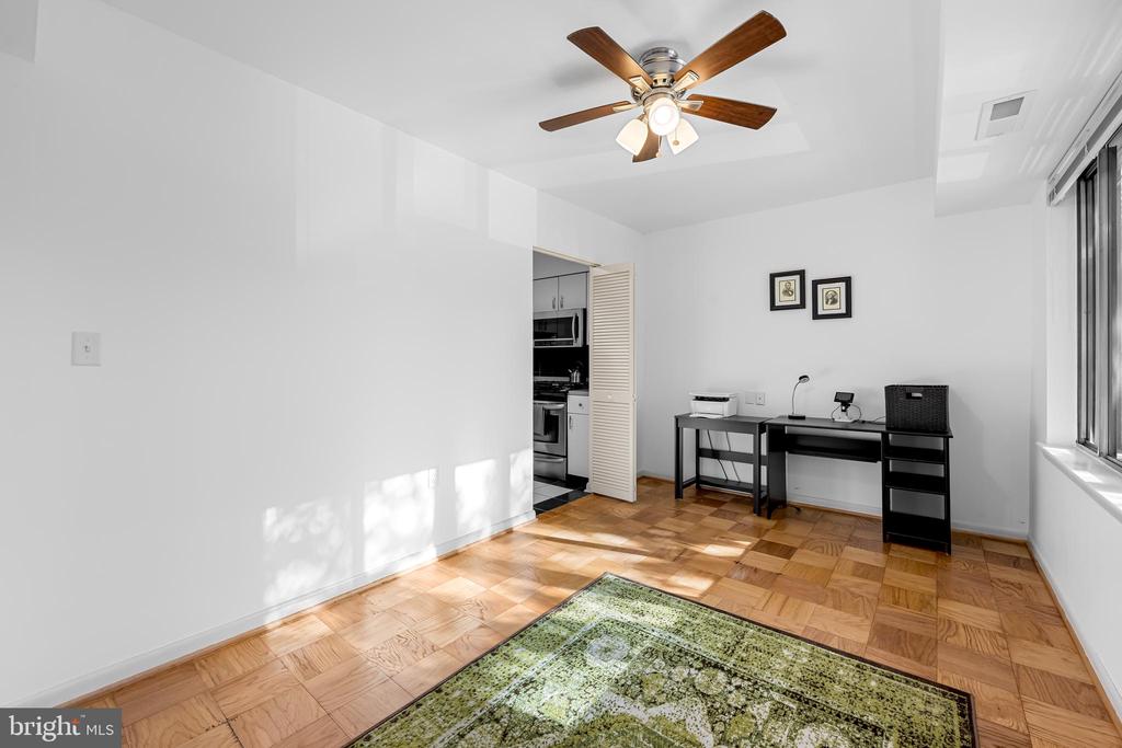 17 HAMILL ROAD F