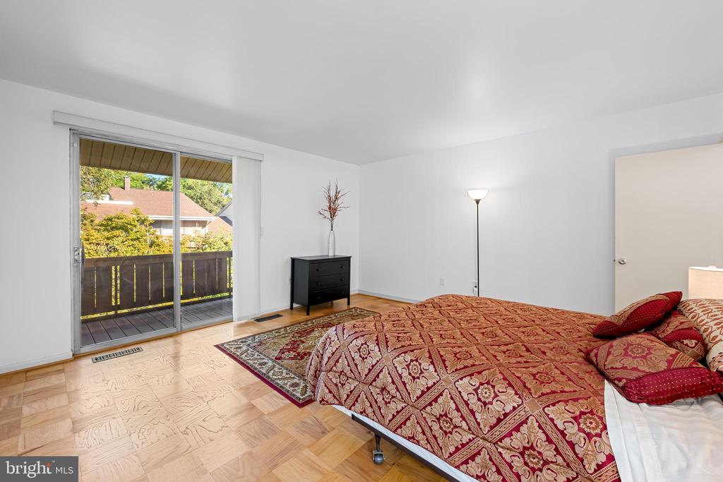 17 HAMILL ROAD F