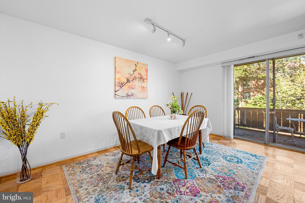 17 HAMILL ROAD F