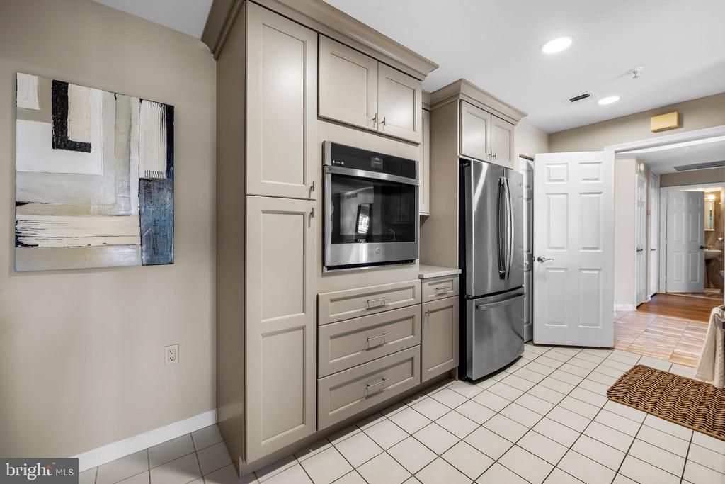 3801 CANTERBURY ROAD 805