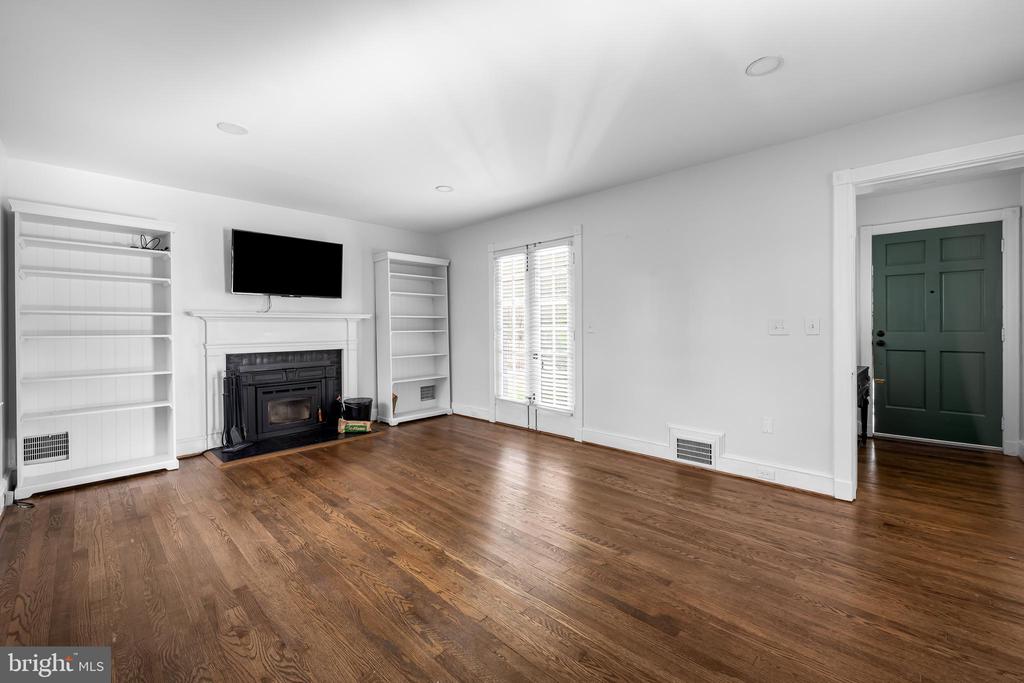 4500 EASTWAY