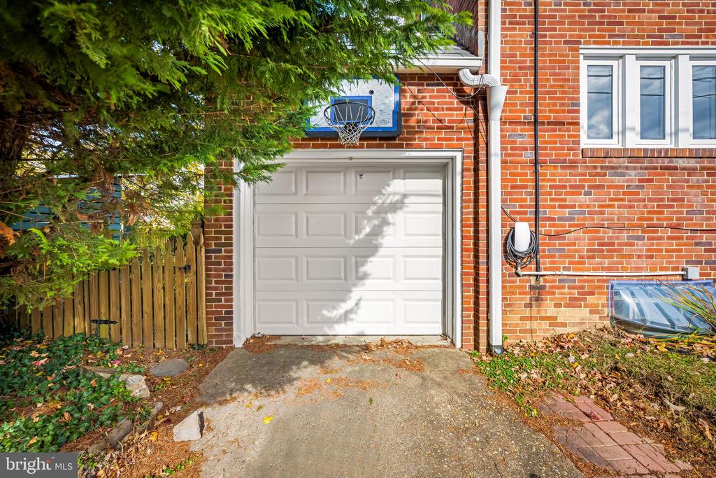 4500 EASTWAY