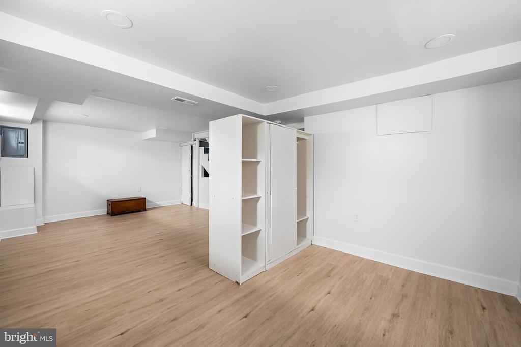 4500 EASTWAY