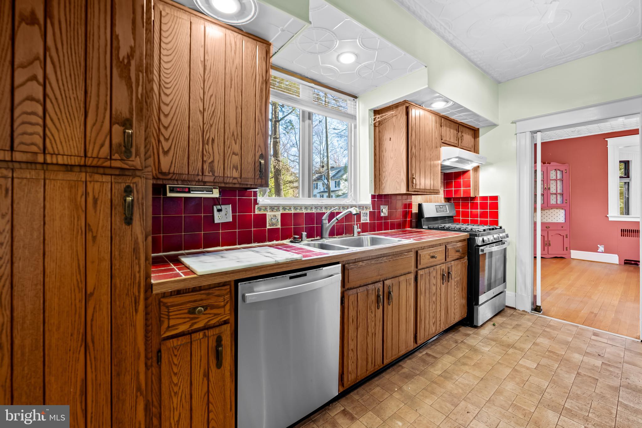 5615 GREENSPRING AVENUE