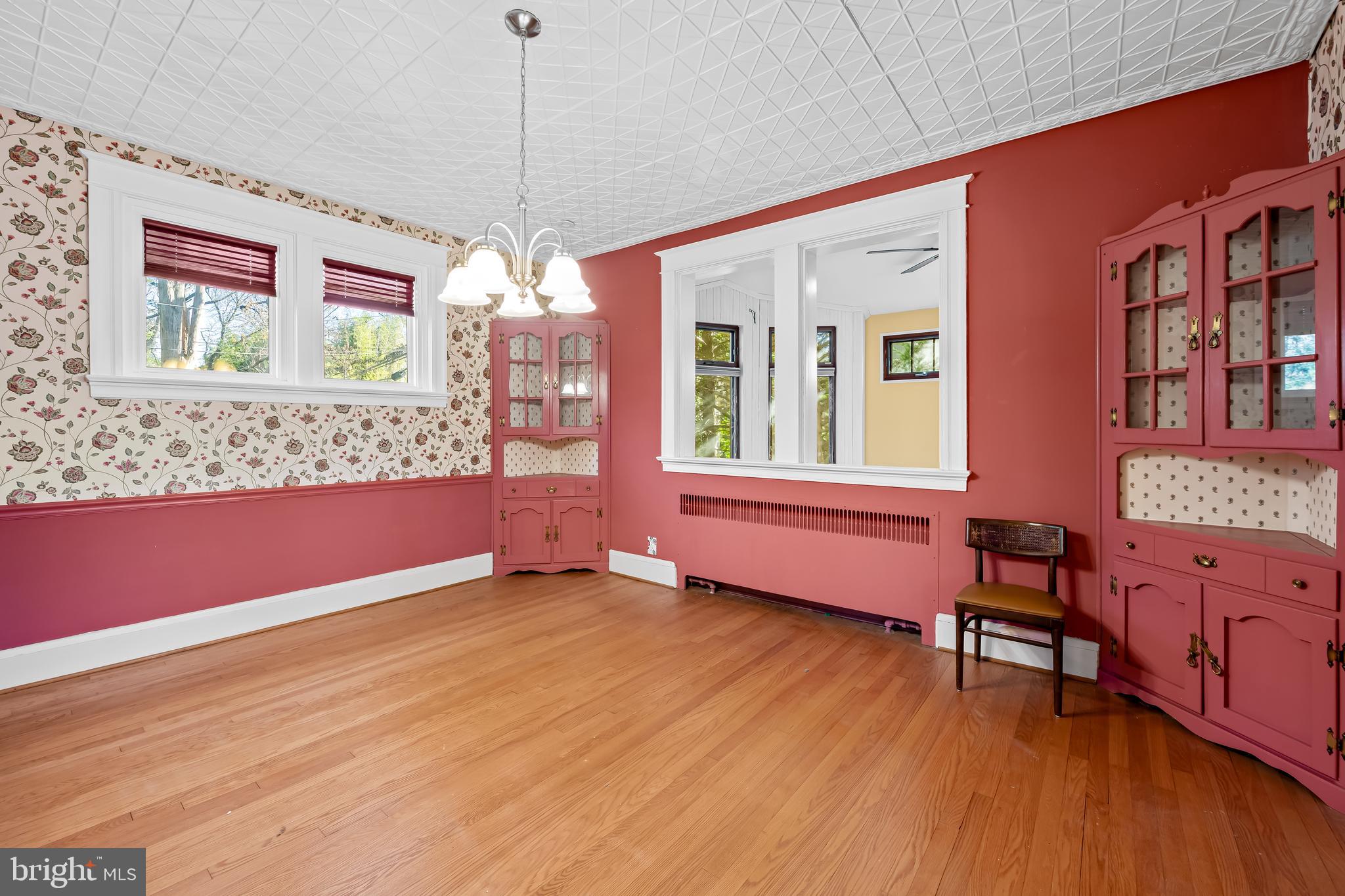 5615 GREENSPRING AVENUE