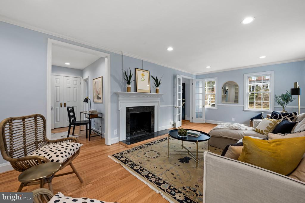 5702 GREENLEAF ROAD
