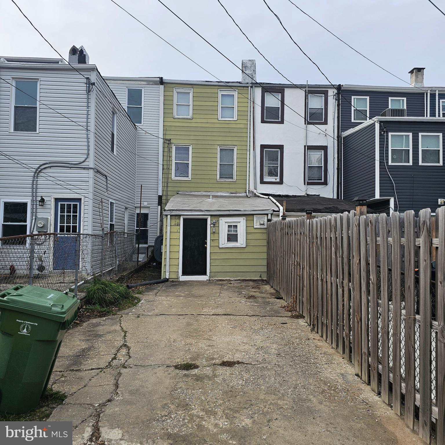 3419 CHESTNUT AVENUE