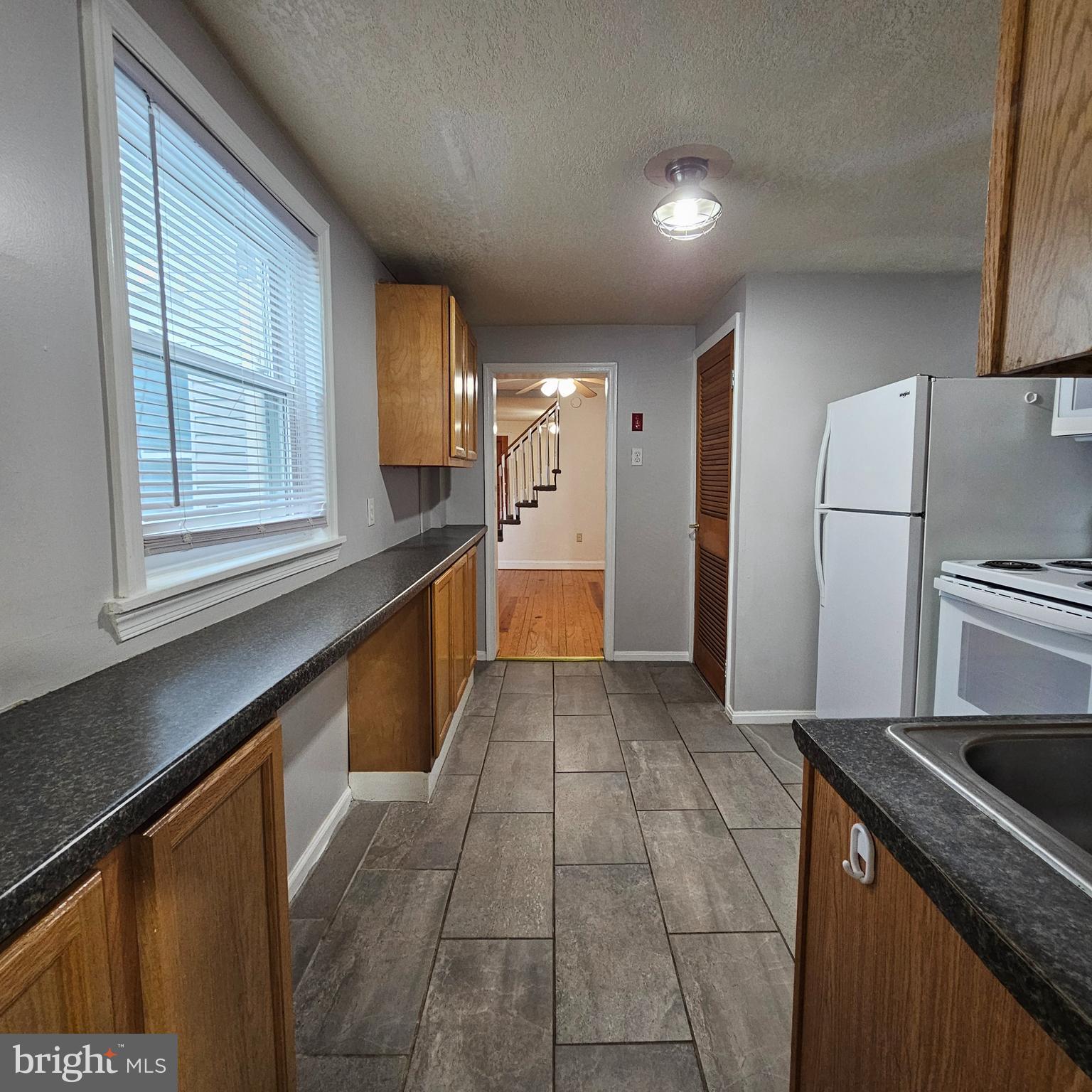 3419 CHESTNUT AVENUE