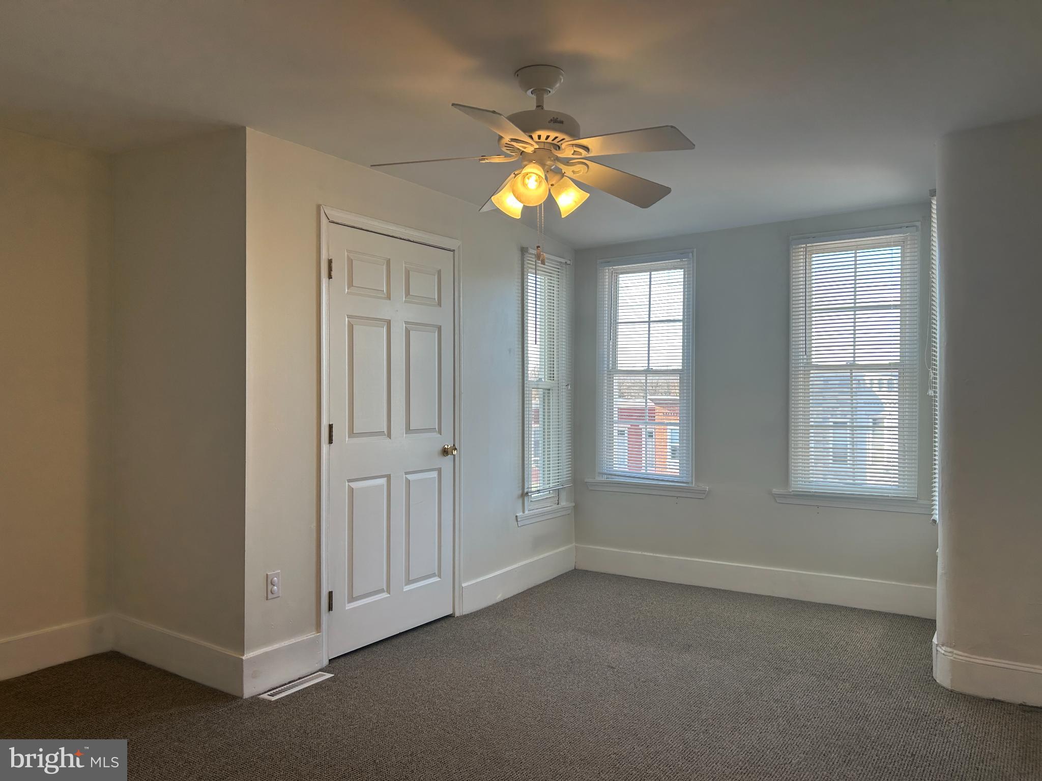 3419 CHESTNUT AVENUE