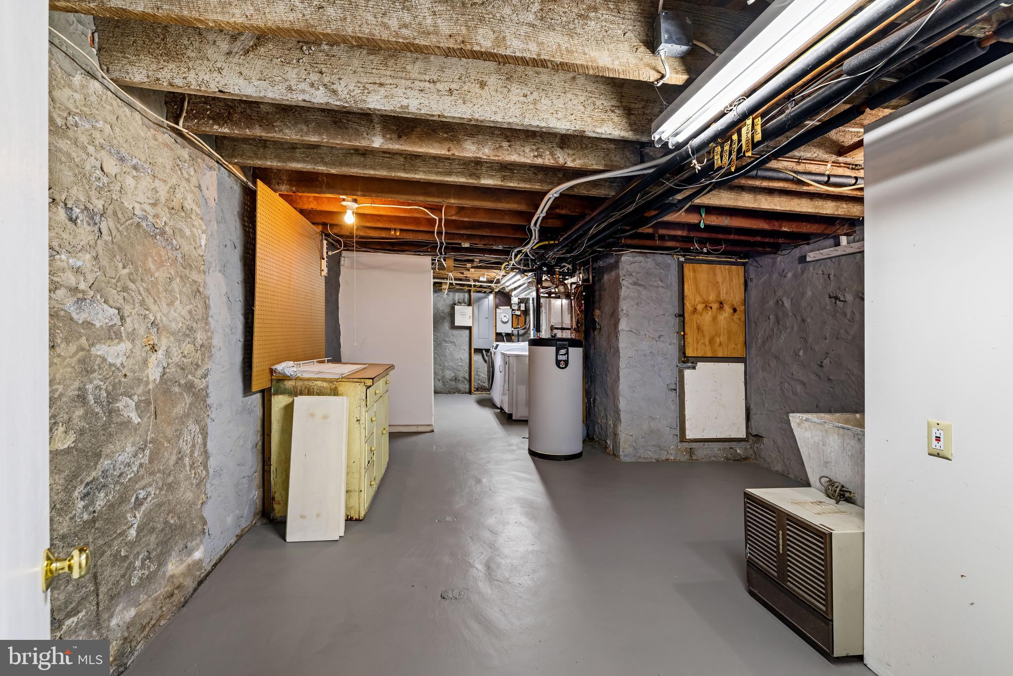 3722 TUDOR ARMS AVENUE