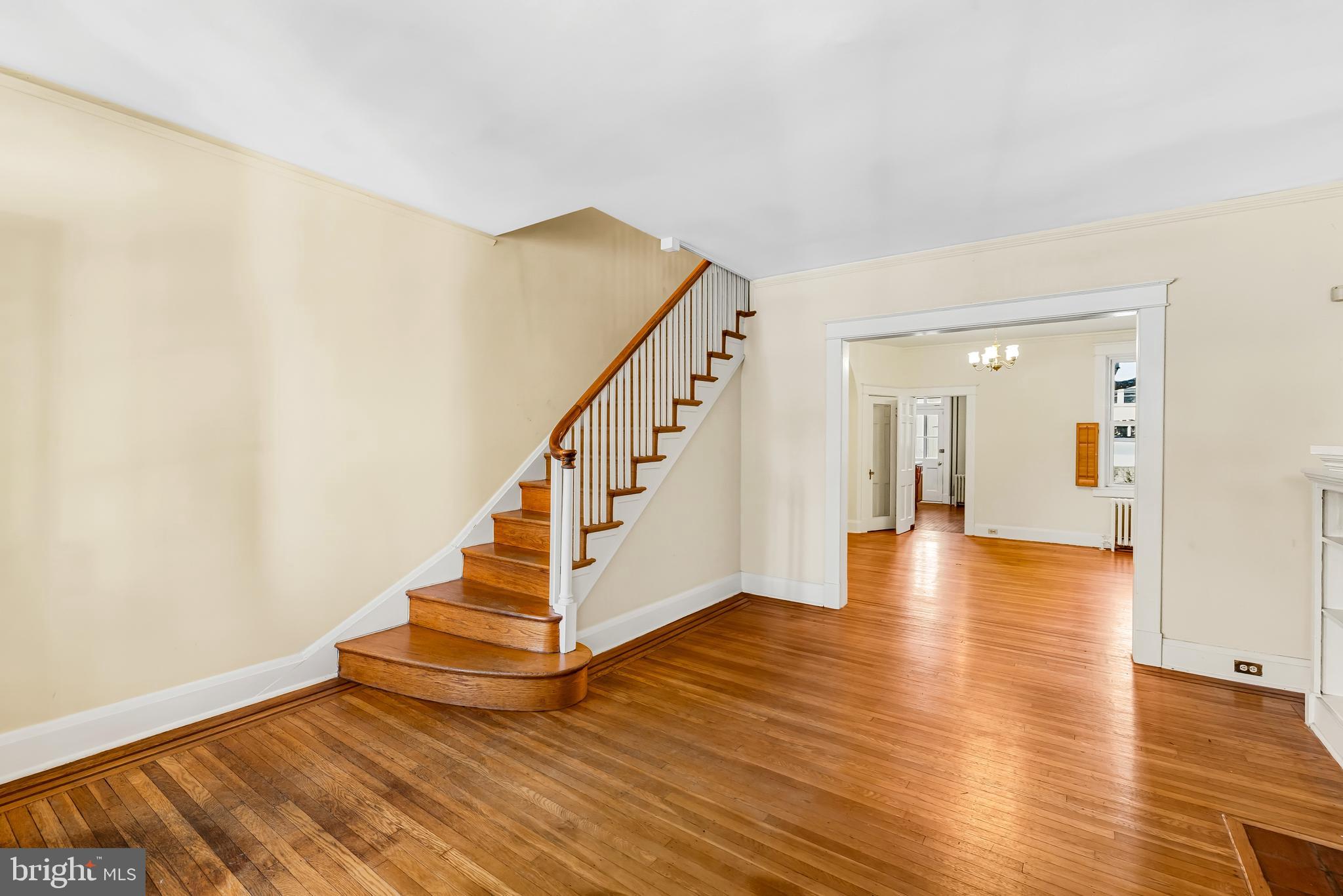 3722 TUDOR ARMS AVENUE