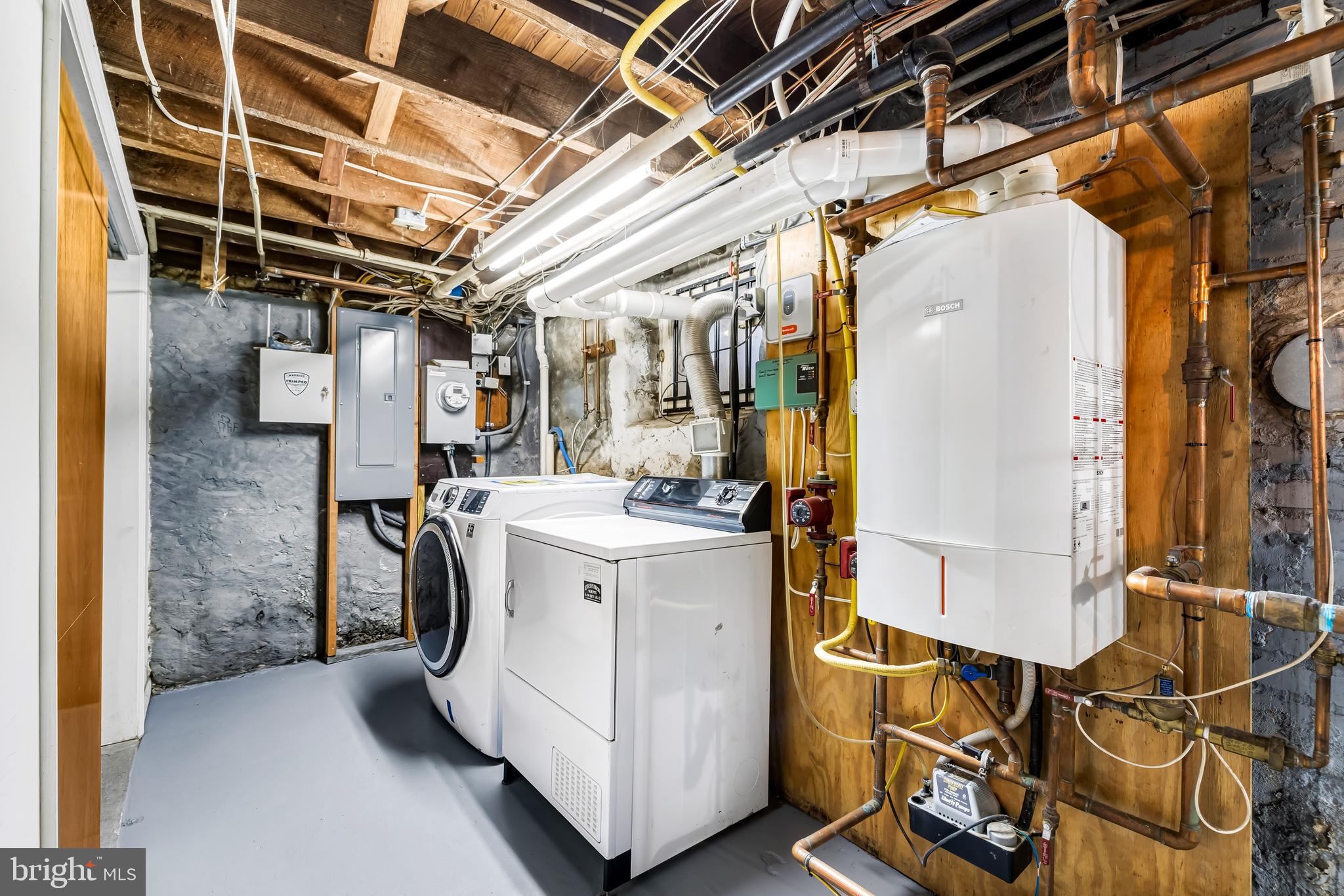 3722 TUDOR ARMS AVENUE