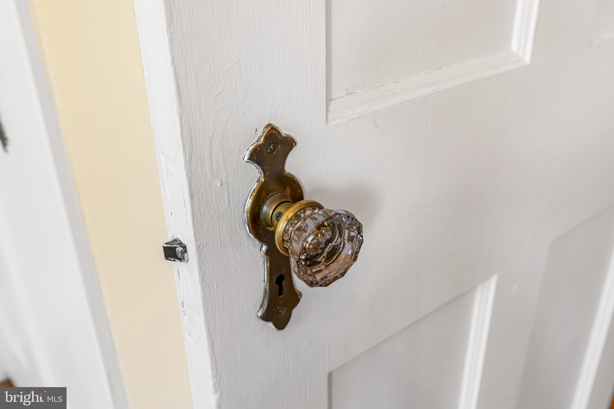 3722 TUDOR ARMS AVENUE