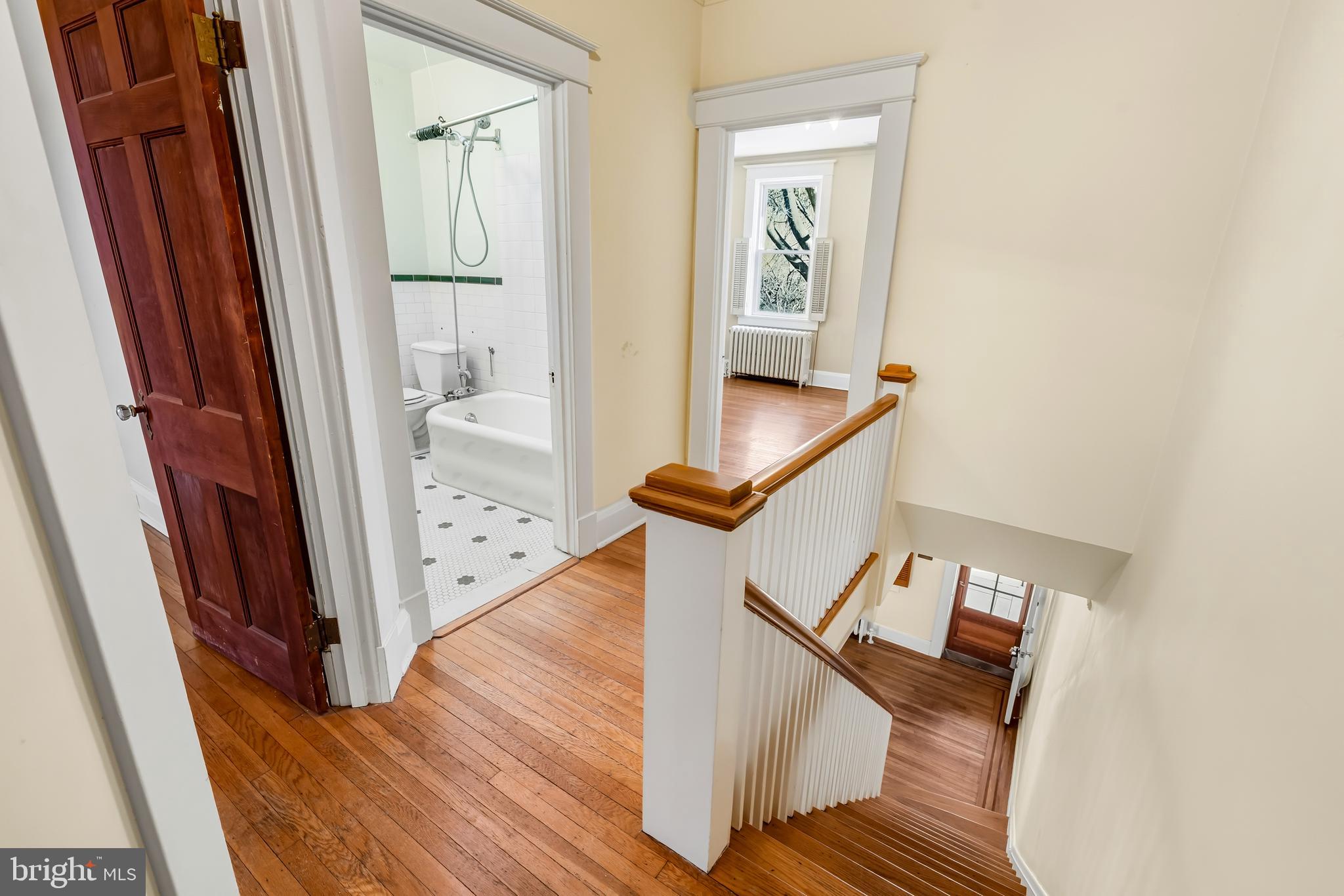 3722 TUDOR ARMS AVENUE