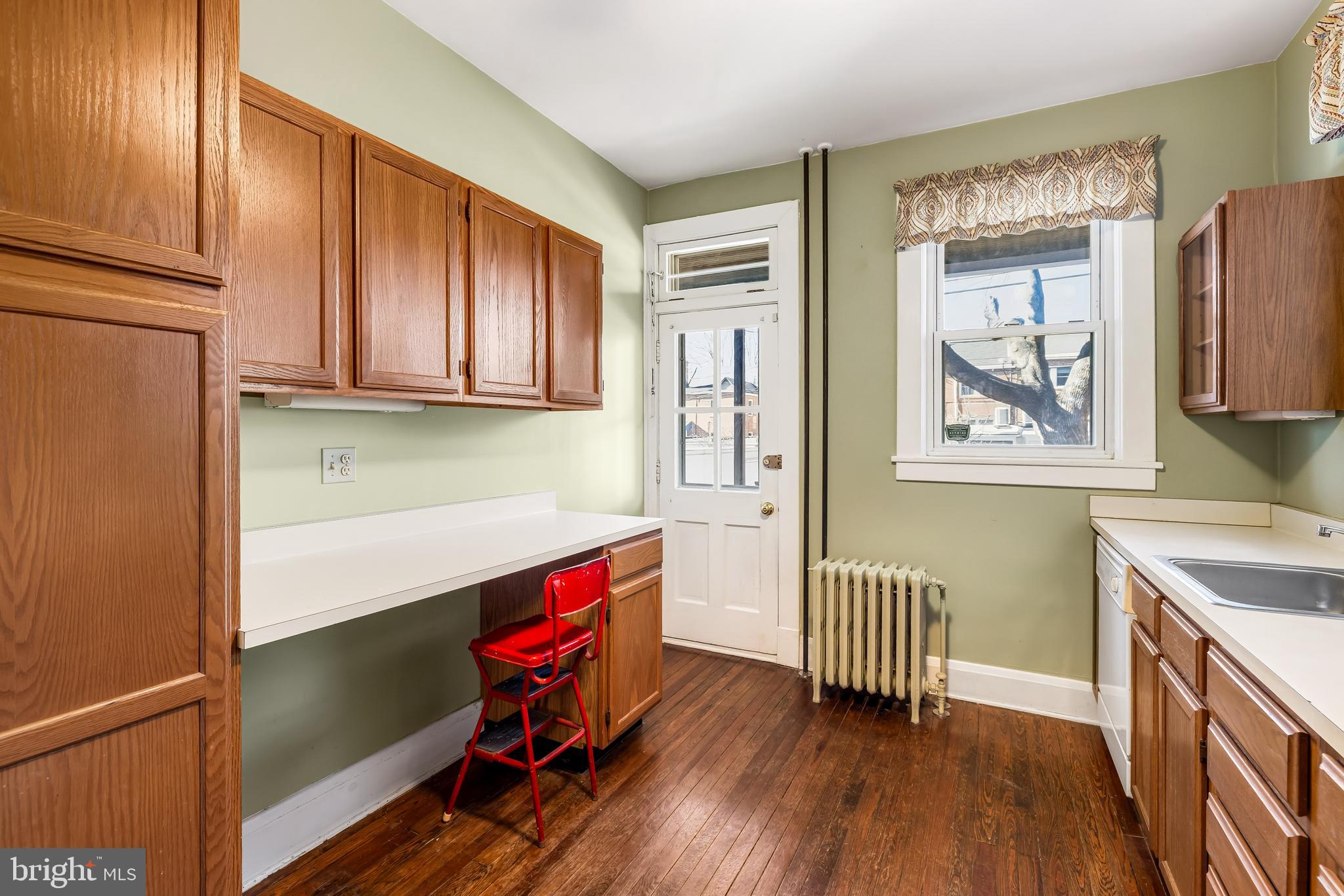 3722 TUDOR ARMS AVENUE