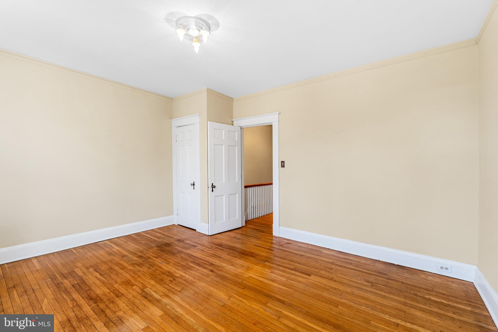 3722 TUDOR ARMS AVENUE