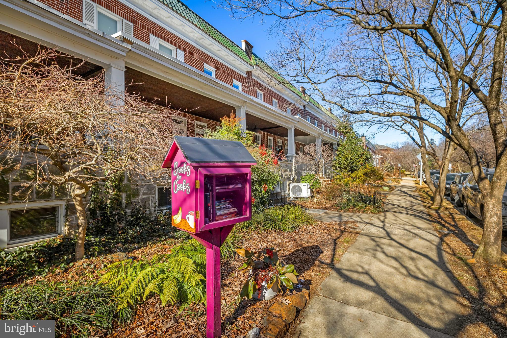 3722 TUDOR ARMS AVENUE