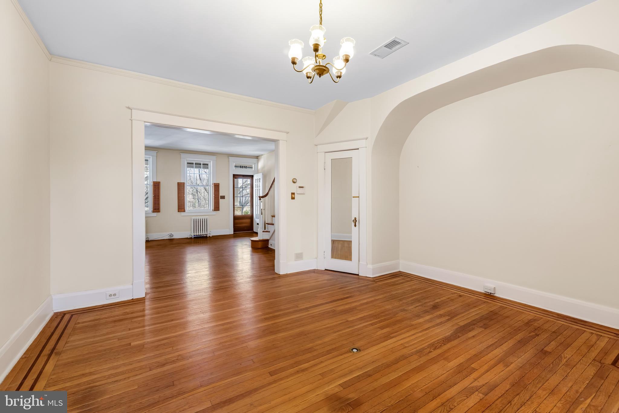 3722 TUDOR ARMS AVENUE