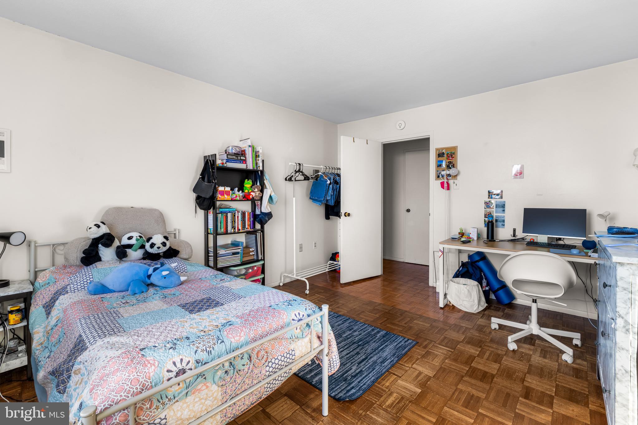 1 E UNIVERSITY PARKWAY E 1303