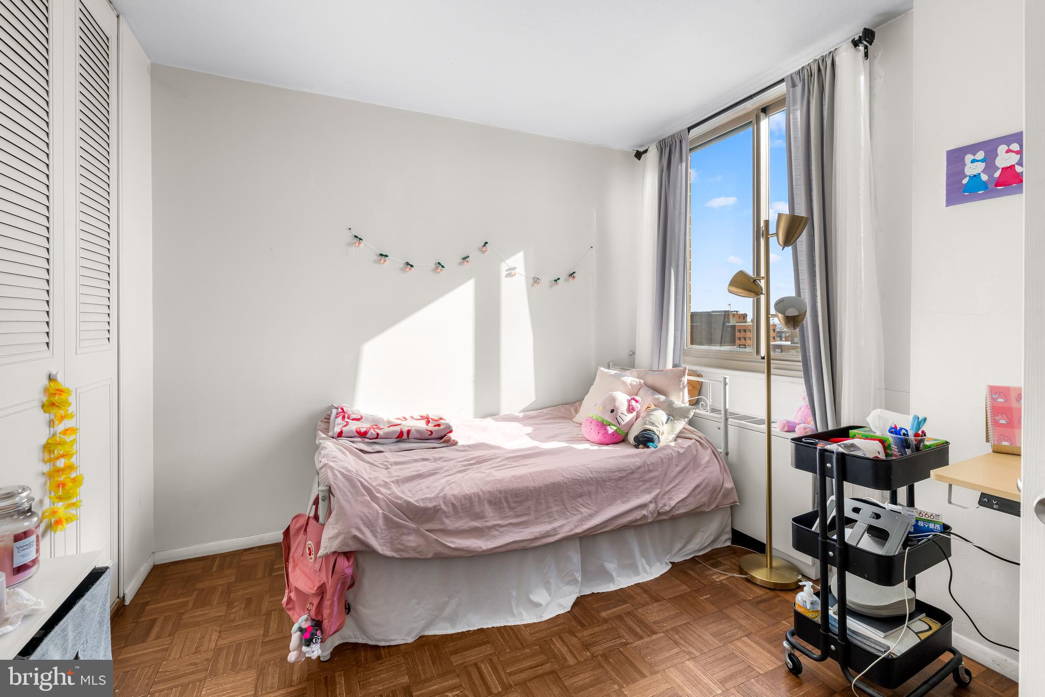 1 E UNIVERSITY PARKWAY E 1303