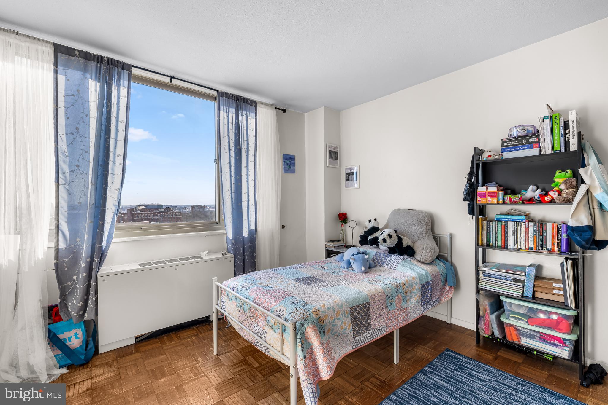 1 E UNIVERSITY PARKWAY E 1303