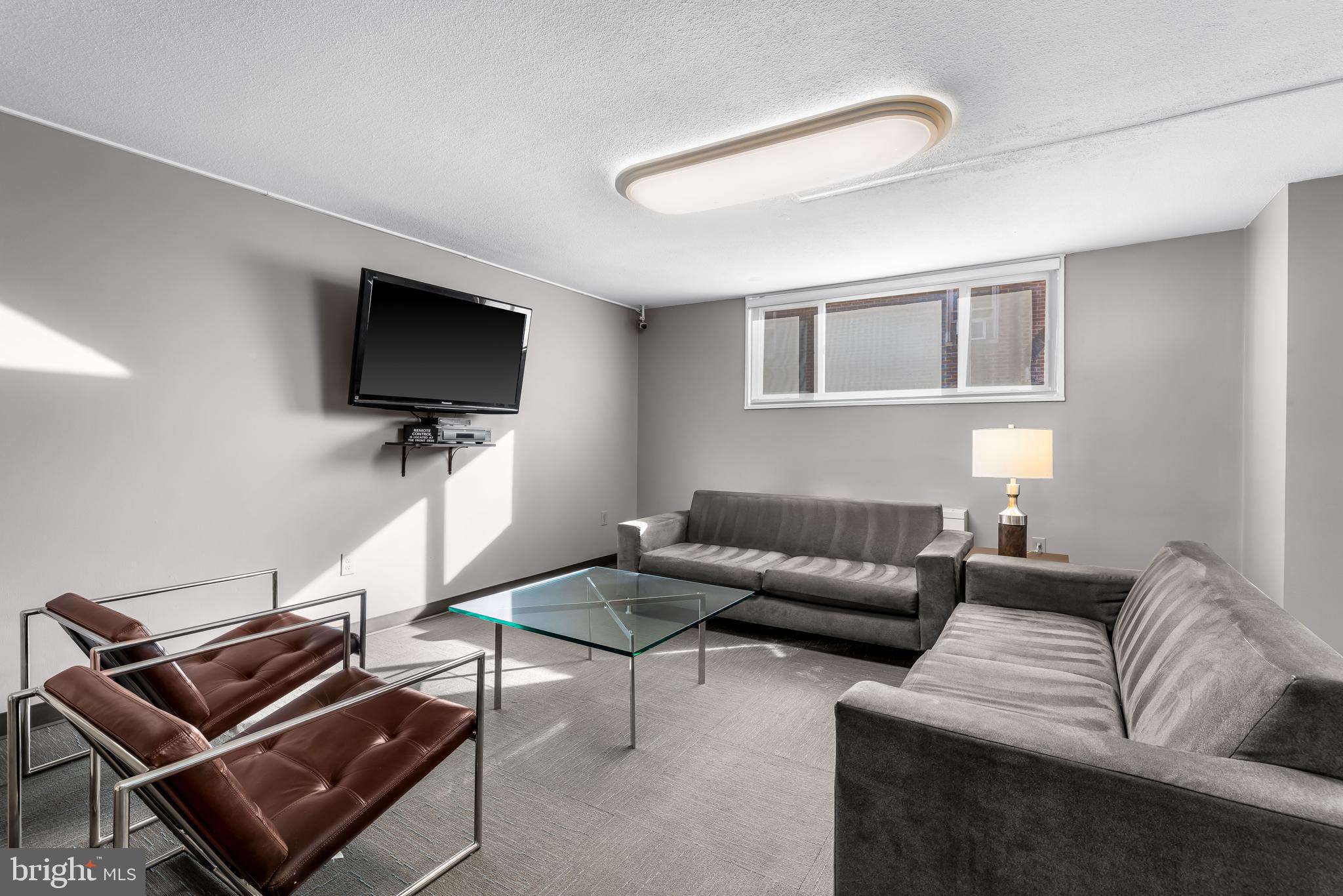 1 E UNIVERSITY PARKWAY E 1303