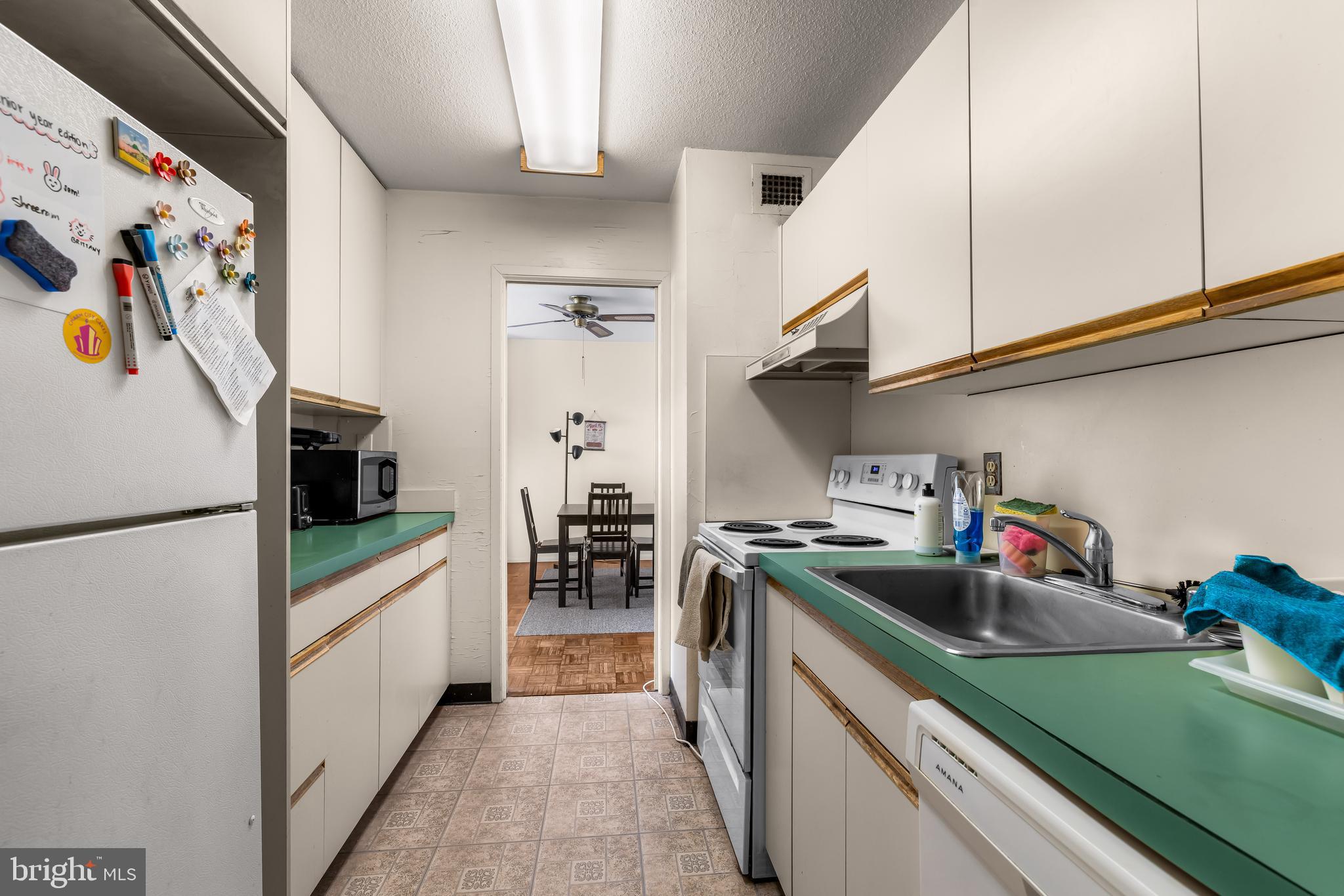 1 E UNIVERSITY PARKWAY E 1303