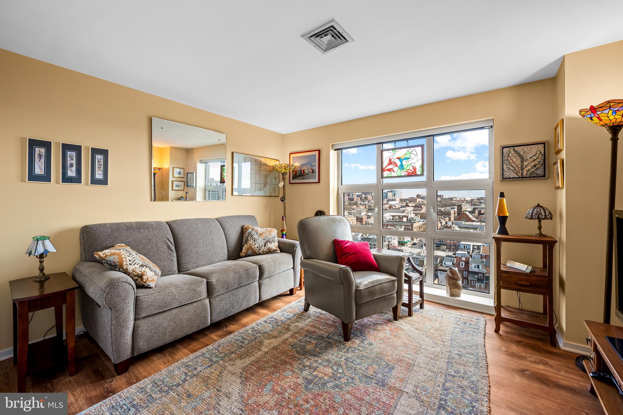 250 PRESIDENT STREET S 909