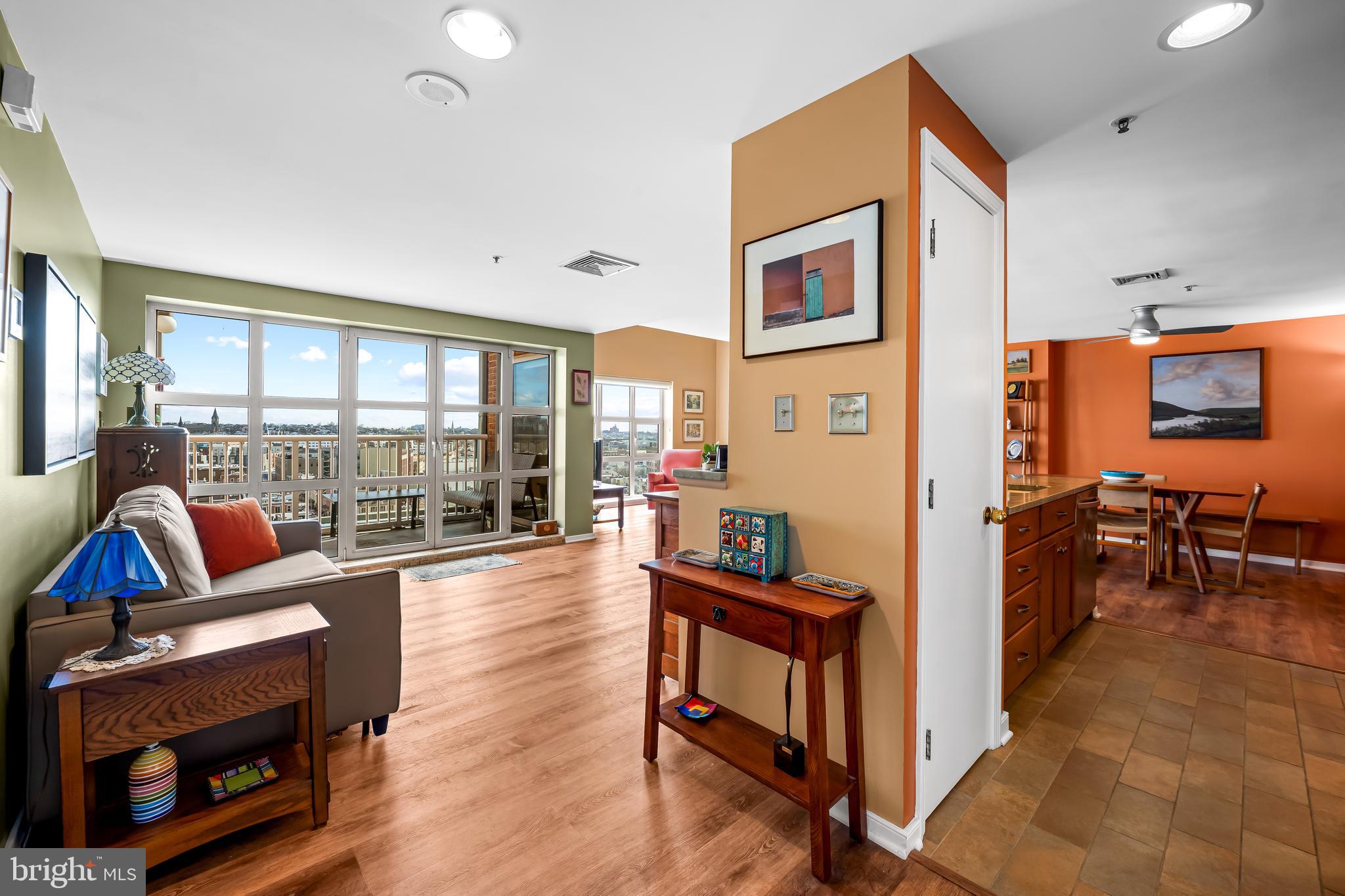 250 PRESIDENT STREET S 909