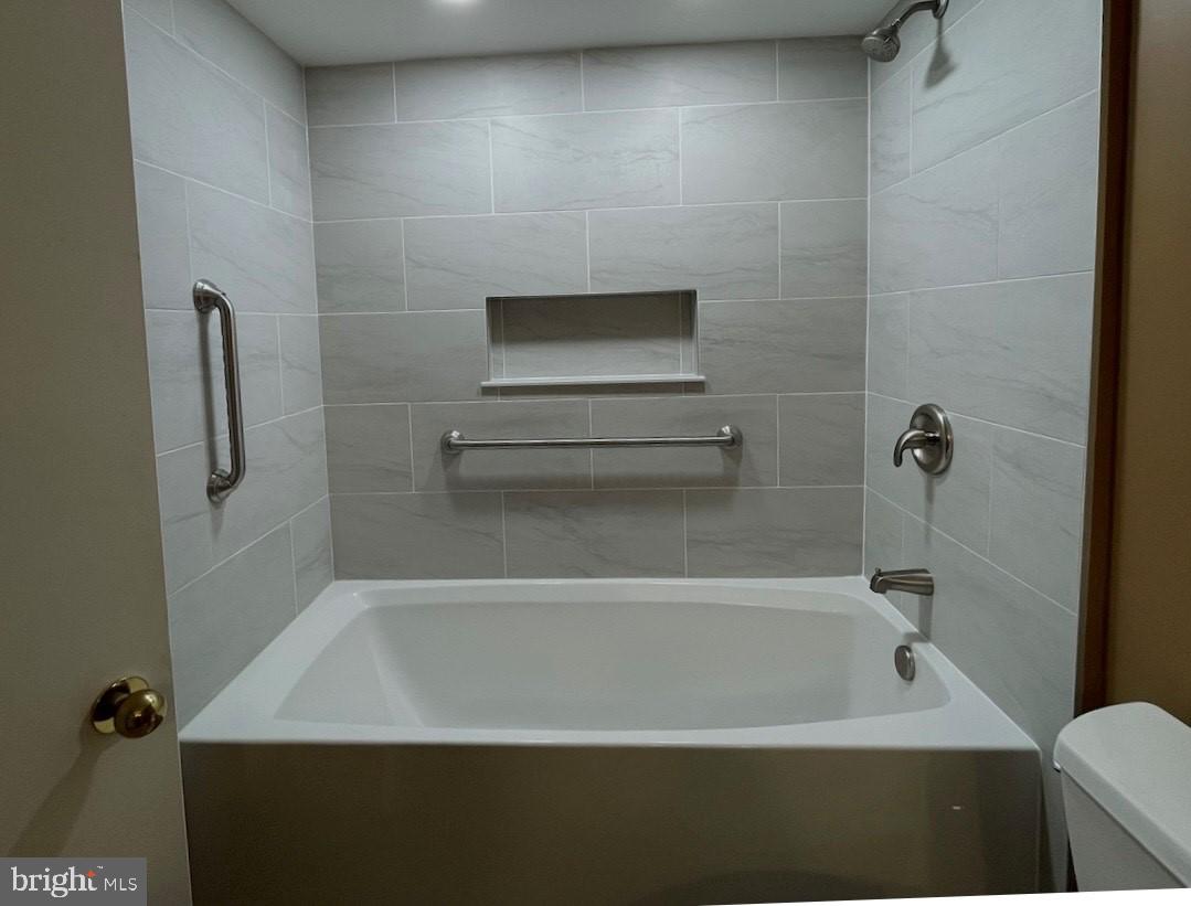 250 PRESIDENT STREET S 909