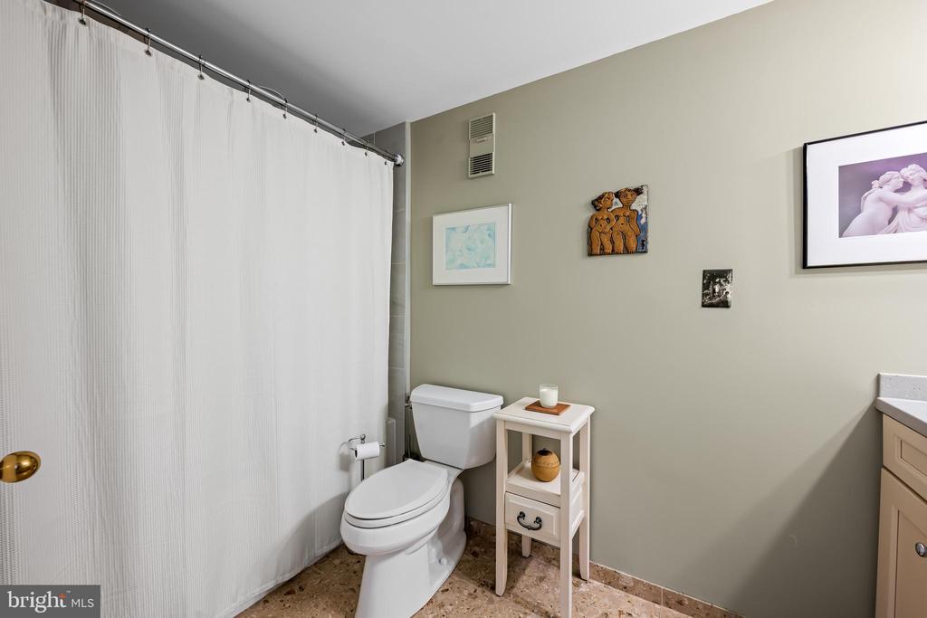 250 PRESIDENT STREET S 909