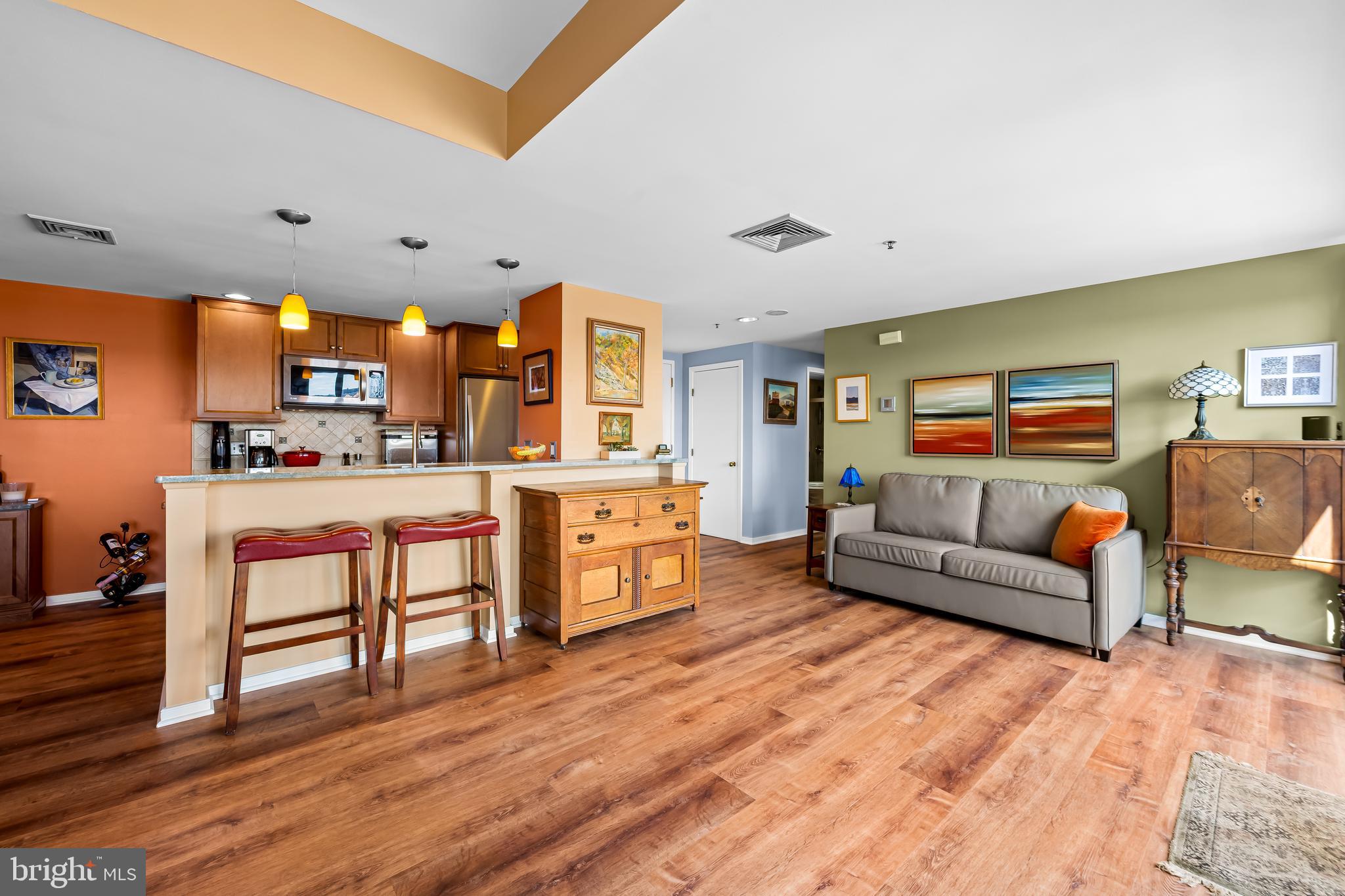 250 PRESIDENT STREET S 909